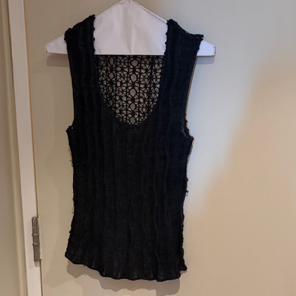 Women's Black Knit Sleeveless Tank Top with Scoop Neck